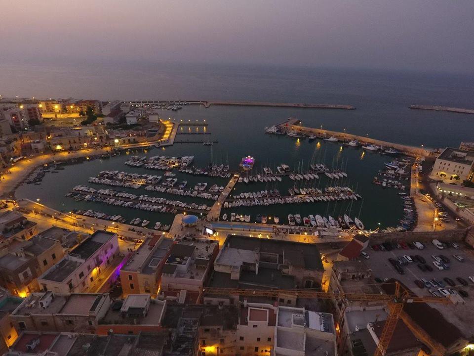 B&B La Baia Sea Rooms Bisceglie Exterior photo